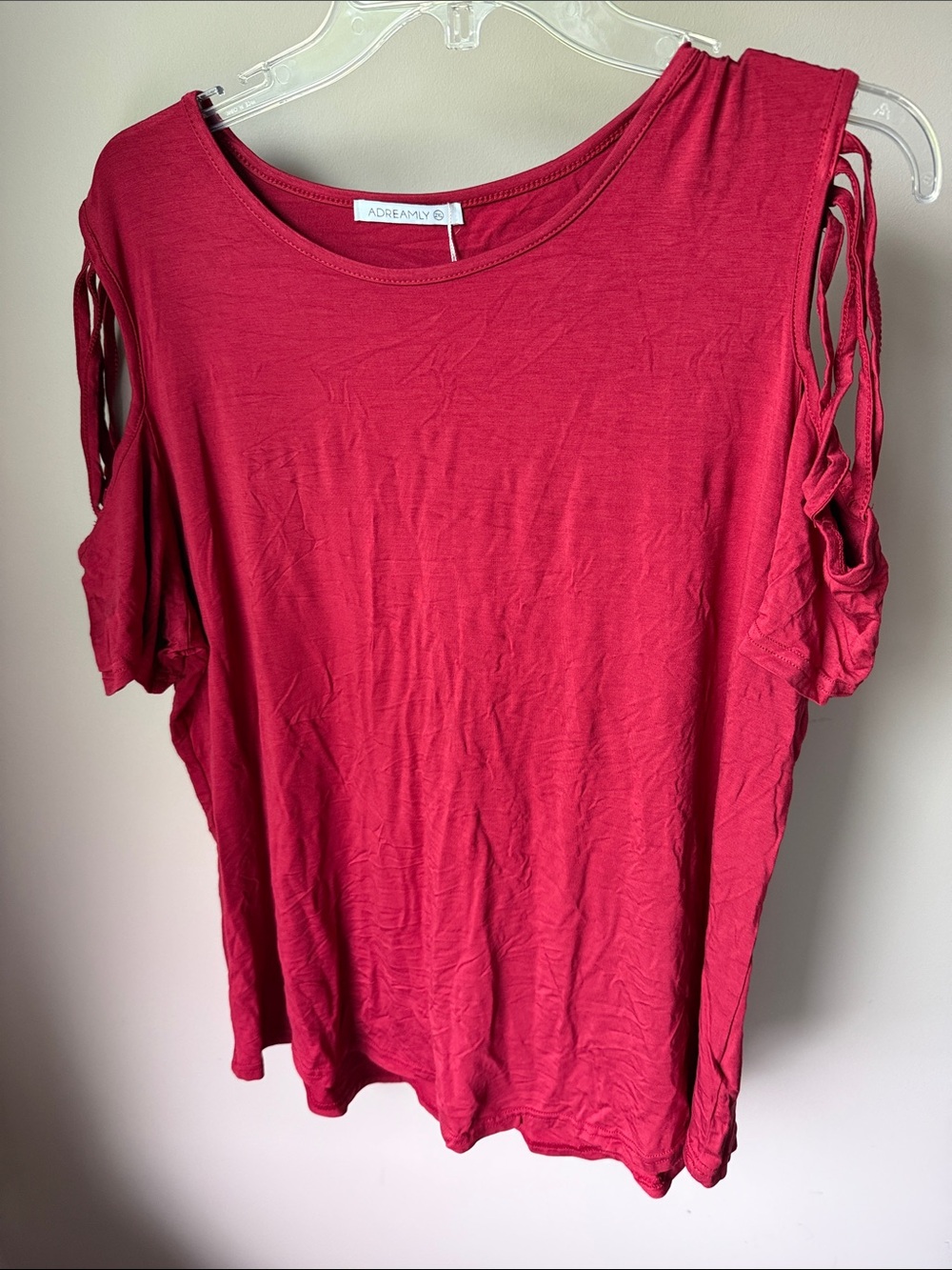 Adreamly Women's Cutout Sleeve Tee in Red
